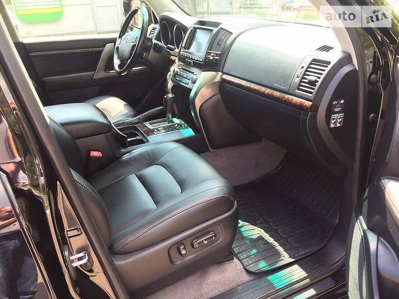 Внедорожник / Кроссовер Toyota Land Cruiser 2011 в Киеве