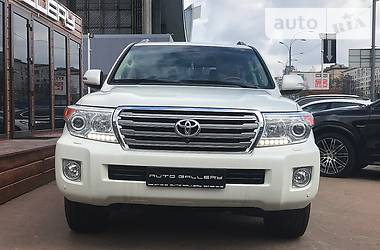 Внедорожник / Кроссовер Toyota Land Cruiser 2014 в Киеве