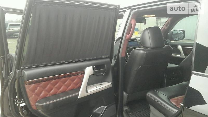 Внедорожник / Кроссовер Toyota Land Cruiser 2011 в Харькове