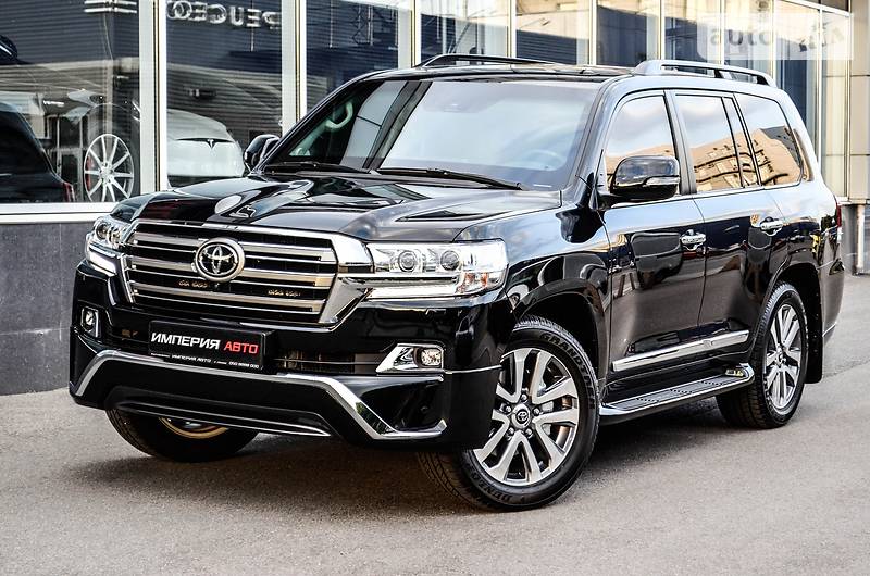 Внедорожник / Кроссовер Toyota Land Cruiser 2018 в 