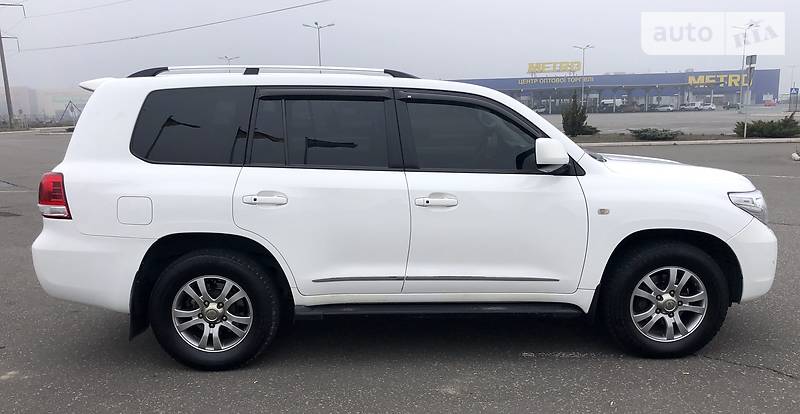 Позашляховик / Кросовер Toyota Land Cruiser 2011 в Маріуполі фото 6 Позашляховик / Кросовер Toyota Land Cruiser 2011 в Маріуполі