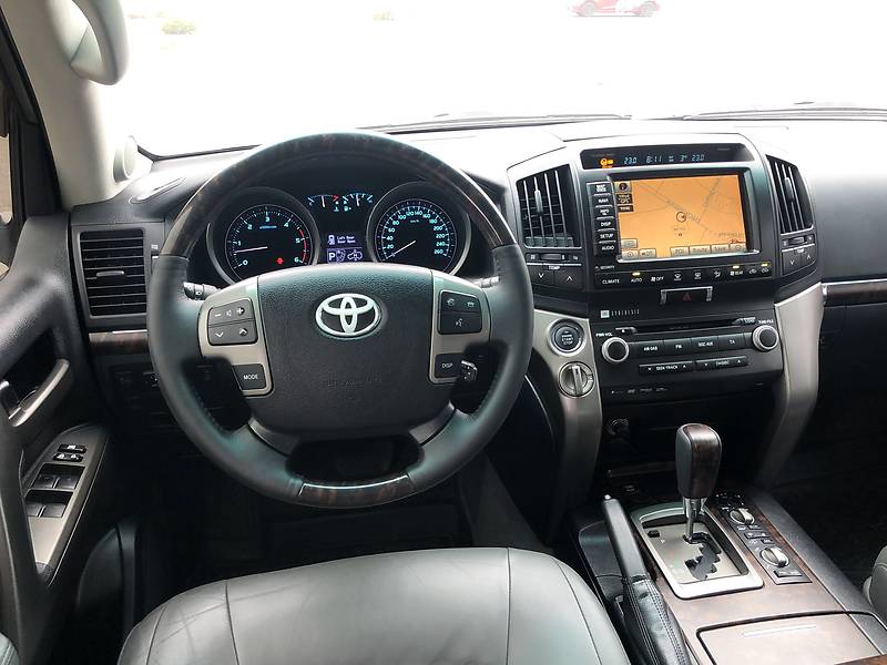 Позашляховик / Кросовер Toyota Land Cruiser 2011 в Маріуполі фото 16 Позашляховик / Кросовер Toyota Land Cruiser 2011 в Маріуполі