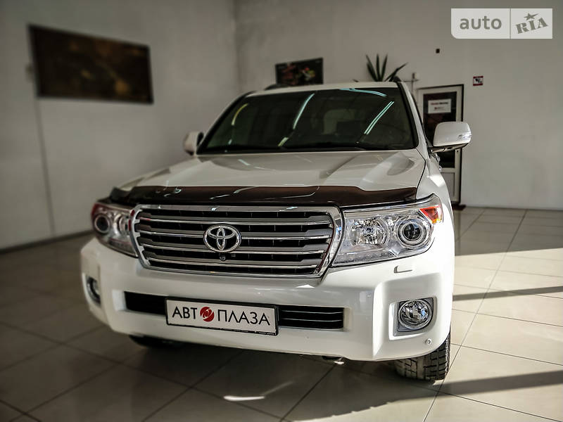 Позашляховик / Кросовер Toyota Land Cruiser 2012 в 