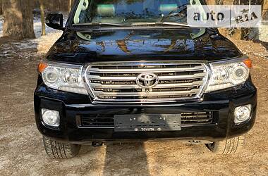Позашляховик / Кросовер Toyota Land Cruiser 2014 в 