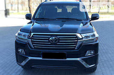 Позашляховик / Кросовер Toyota Land Cruiser 2018 в 