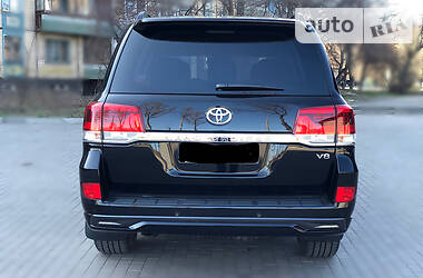 Позашляховик / Кросовер Toyota Land Cruiser 2018 в 