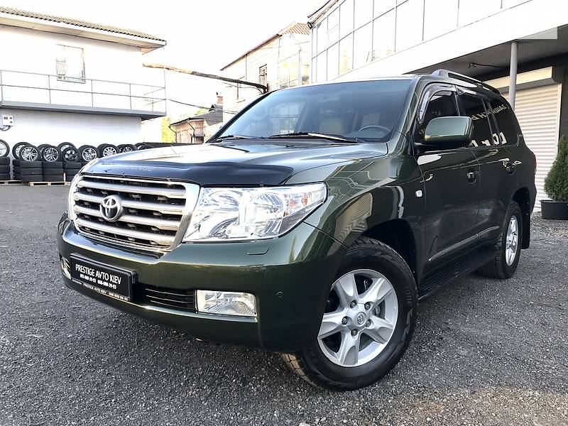 Позашляховик / Кросовер Toyota Land Cruiser 2011 в Києві
