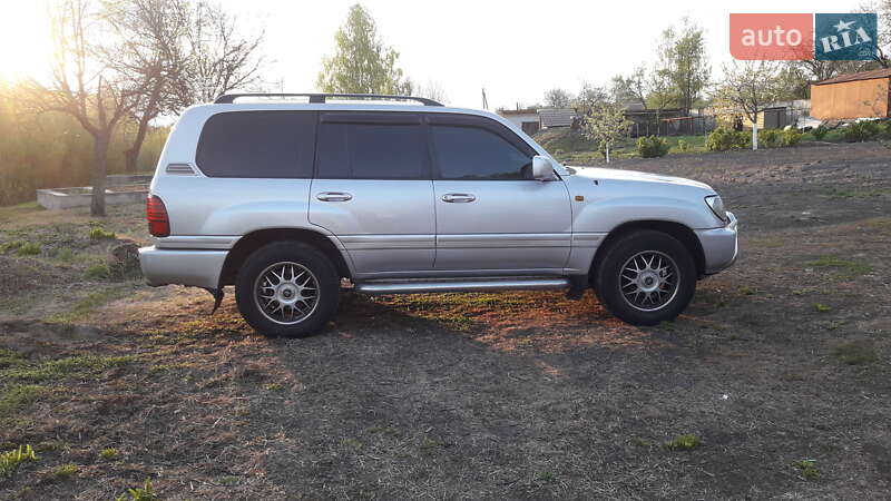 Внедорожник / Кроссовер Toyota Land Cruiser 2004 в Киеве фото 3 Внедорожник / Кроссовер Toyota Land Cruiser 2004 в Киеве