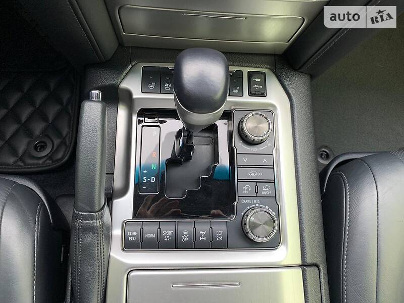 Позашляховик / Кросовер Toyota Land Cruiser 2015 в Києві