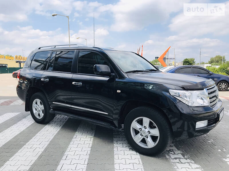 Позашляховик / Кросовер Toyota Land Cruiser 2011 в Києві