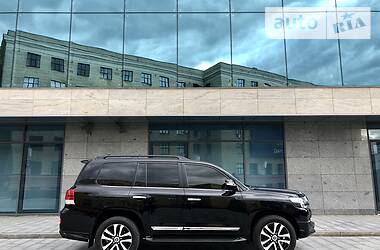 Внедорожник / Кроссовер Toyota Land Cruiser 2020 в 