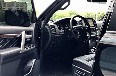 Внедорожник / Кроссовер Toyota Land Cruiser 2020 в 