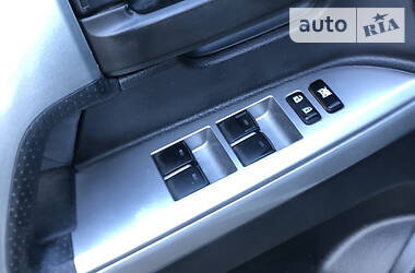 Позашляховик / Кросовер Toyota Land Cruiser 2011 в 
