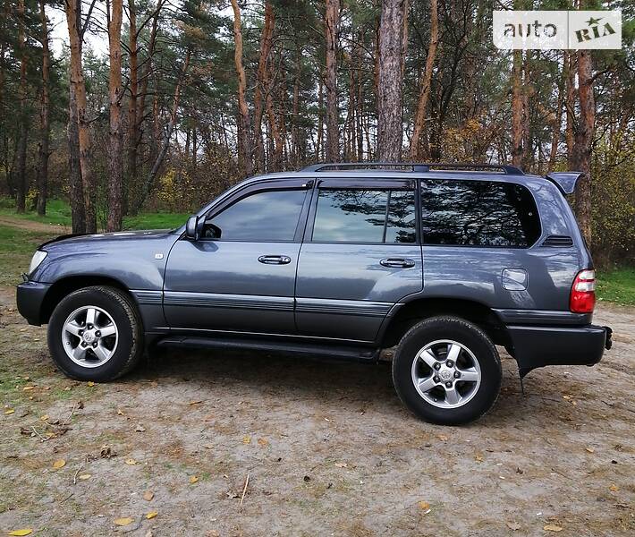 Позашляховик / Кросовер Toyota Land Cruiser 2003 в Дніпрі