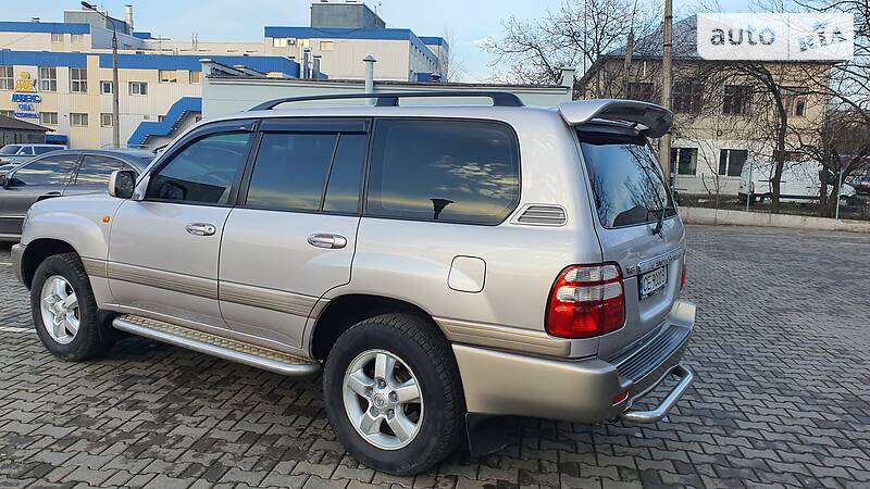 Позашляховик / Кросовер Toyota Land Cruiser 2003 в Чернівцях