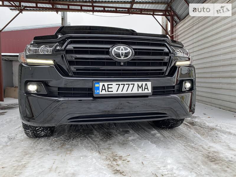 Внедорожник / Кроссовер Toyota Land Cruiser 2017 в Днепре фото 16 Внедорожник / Кроссовер Toyota Land Cruiser 2017 в Днепре