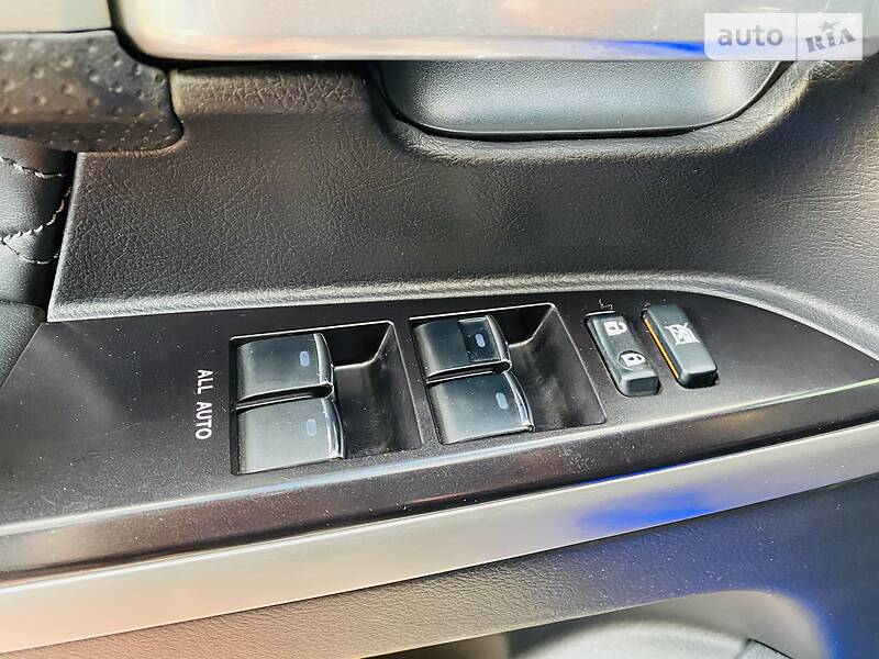 Внедорожник / Кроссовер Toyota Land Cruiser 2017 в Днепре фото 76 Внедорожник / Кроссовер Toyota Land Cruiser 2017 в Днепре