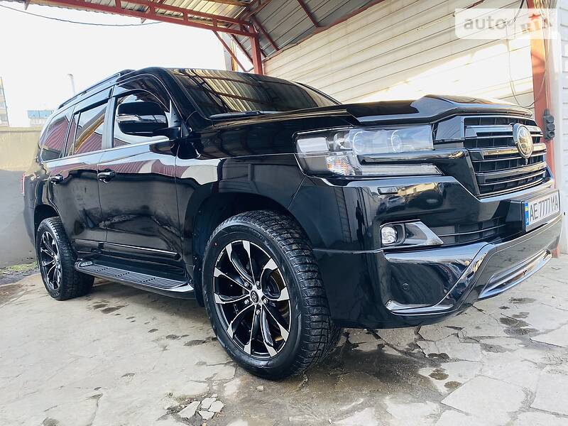 Внедорожник / Кроссовер Toyota Land Cruiser 2017 в Днепре фото 93 Внедорожник / Кроссовер Toyota Land Cruiser 2017 в Днепре