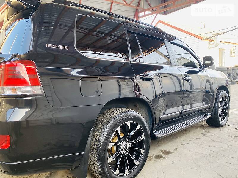 Внедорожник / Кроссовер Toyota Land Cruiser 2017 в Днепре фото 94 Внедорожник / Кроссовер Toyota Land Cruiser 2017 в Днепре