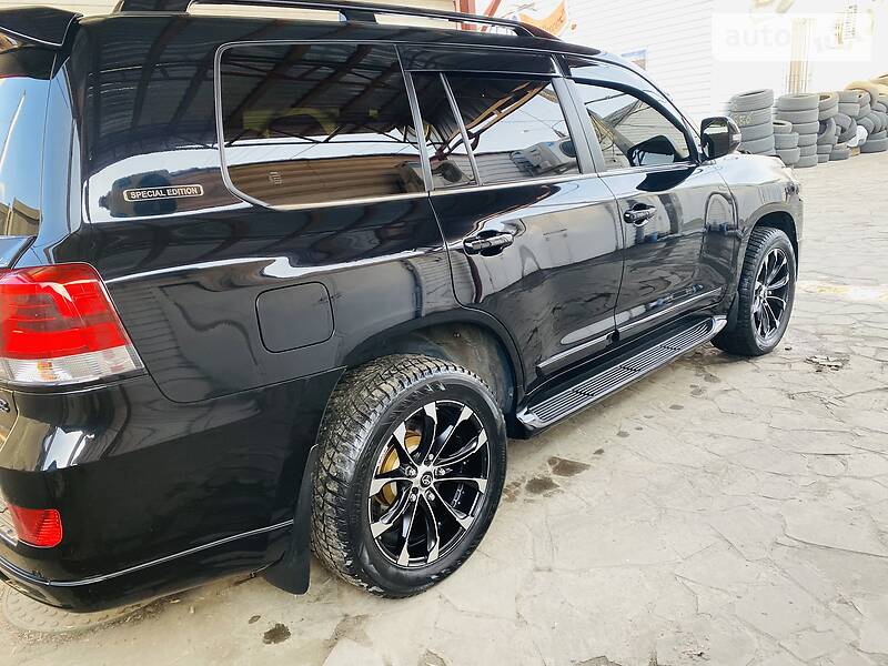 Внедорожник / Кроссовер Toyota Land Cruiser 2017 в Днепре фото 97 Внедорожник / Кроссовер Toyota Land Cruiser 2017 в Днепре