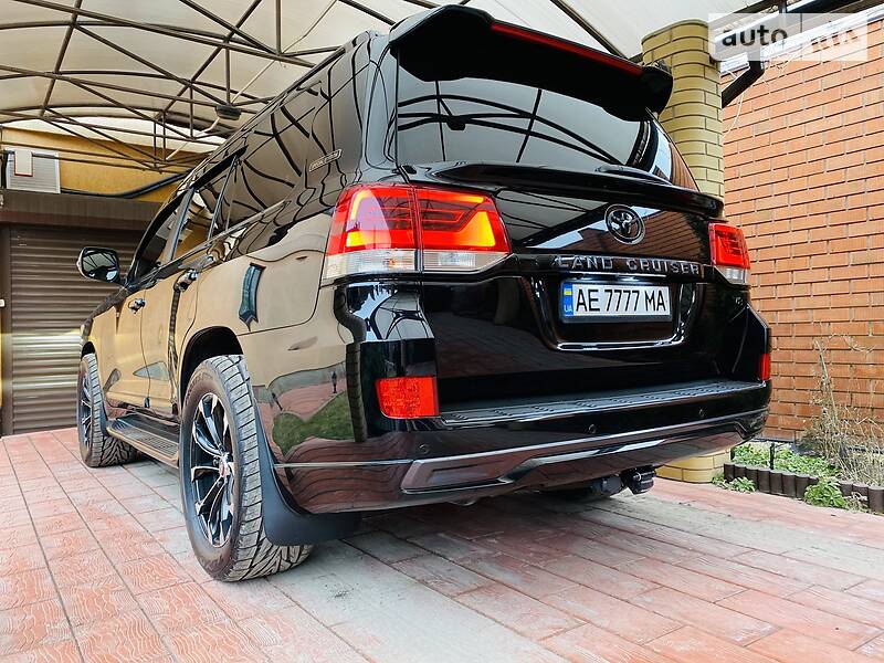 Внедорожник / Кроссовер Toyota Land Cruiser 2017 в Днепре фото 119 Внедорожник / Кроссовер Toyota Land Cruiser 2017 в Днепре