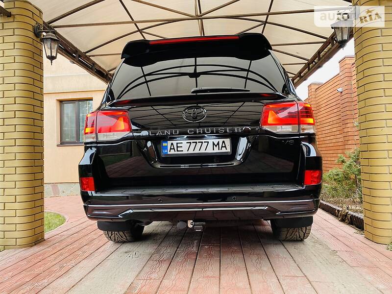 Внедорожник / Кроссовер Toyota Land Cruiser 2017 в Днепре фото 125 Внедорожник / Кроссовер Toyota Land Cruiser 2017 в Днепре