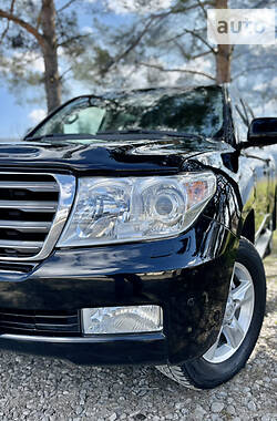 Внедорожник / Кроссовер Toyota Land Cruiser 2011 в Черновцах