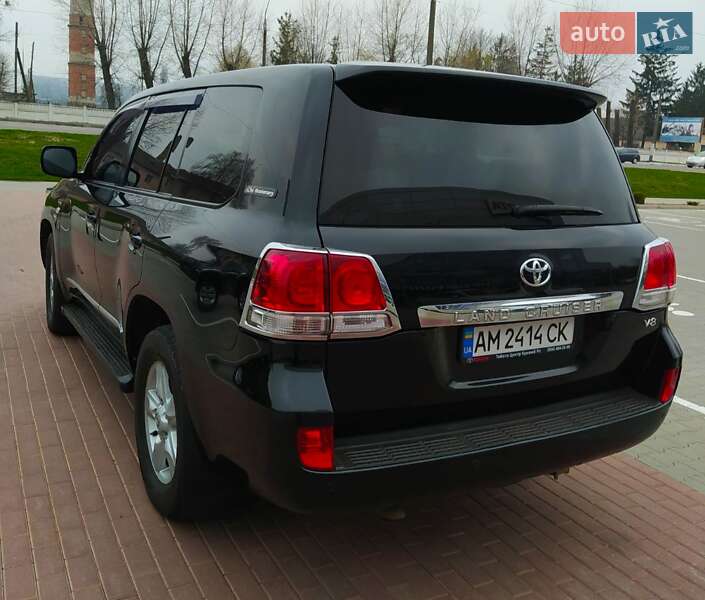 Внедорожник / Кроссовер Toyota Land Cruiser 2009 в Бердичеве