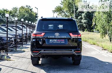 Внедорожник / Кроссовер Toyota Land Cruiser 2021 в Киеве