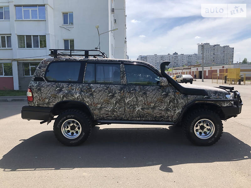 Внедорожник / Кроссовер Toyota Land Cruiser 2005 в Харькове