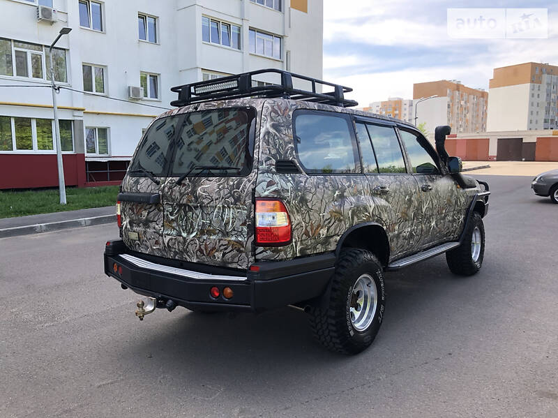 Внедорожник / Кроссовер Toyota Land Cruiser 2005 в Харькове