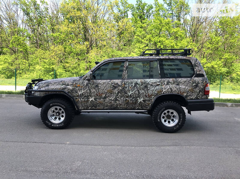 Внедорожник / Кроссовер Toyota Land Cruiser 2005 в Харькове