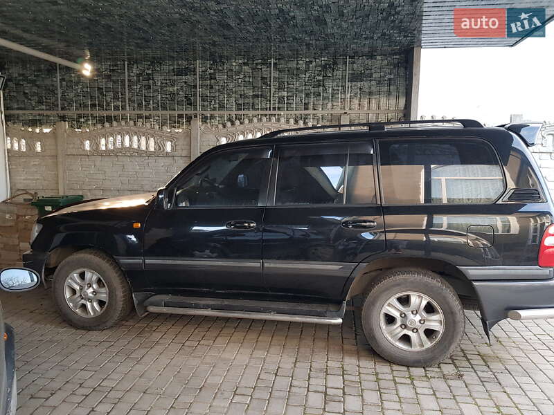 Внедорожник / Кроссовер Toyota Land Cruiser 2004 в Одессе