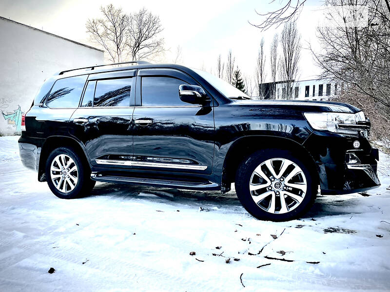 Внедорожник / Кроссовер Toyota Land Cruiser 2017 в Ужгороде