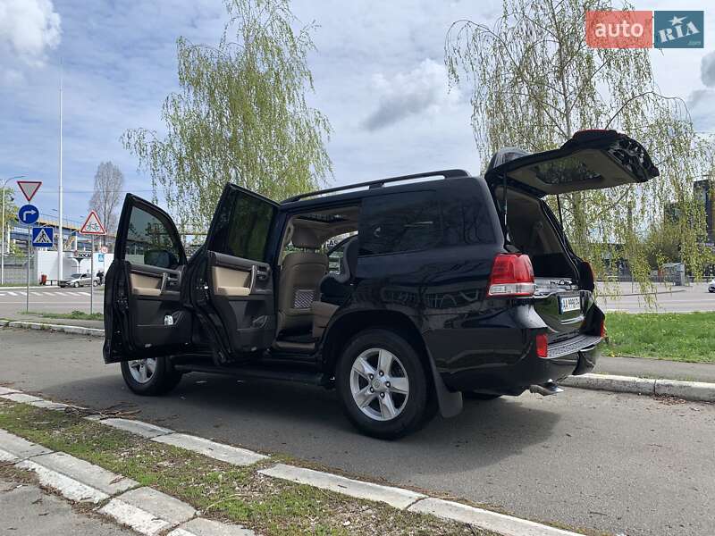 Toyota Land Cruiser 2008