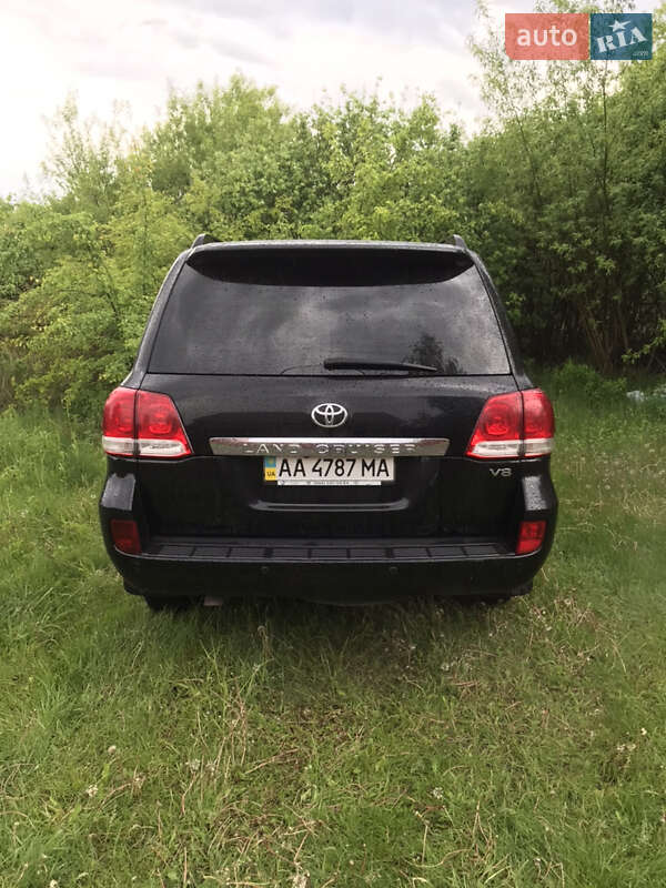 Внедорожник / Кроссовер Toyota Land Cruiser 2008 в Киеве