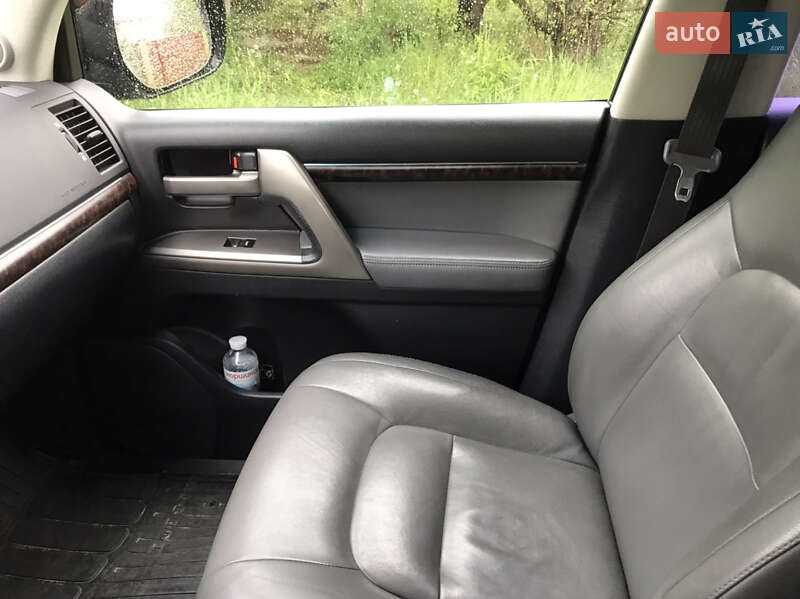 Внедорожник / Кроссовер Toyota Land Cruiser 2008 в Киеве