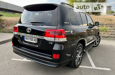 Внедорожник / Кроссовер Toyota Land Cruiser 2020 в Киеве