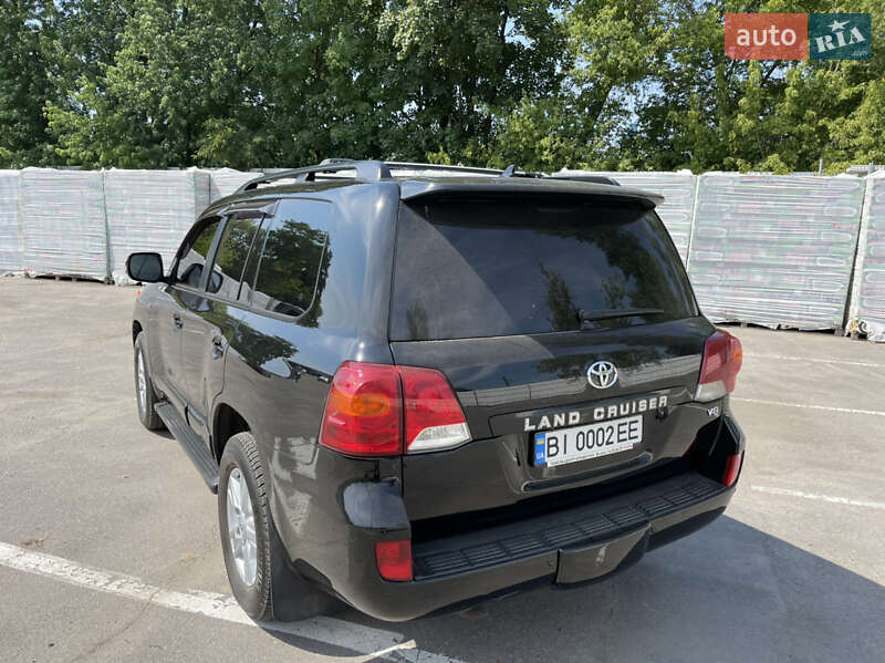 Внедорожник / Кроссовер Toyota Land Cruiser 2013 в Кременчуге