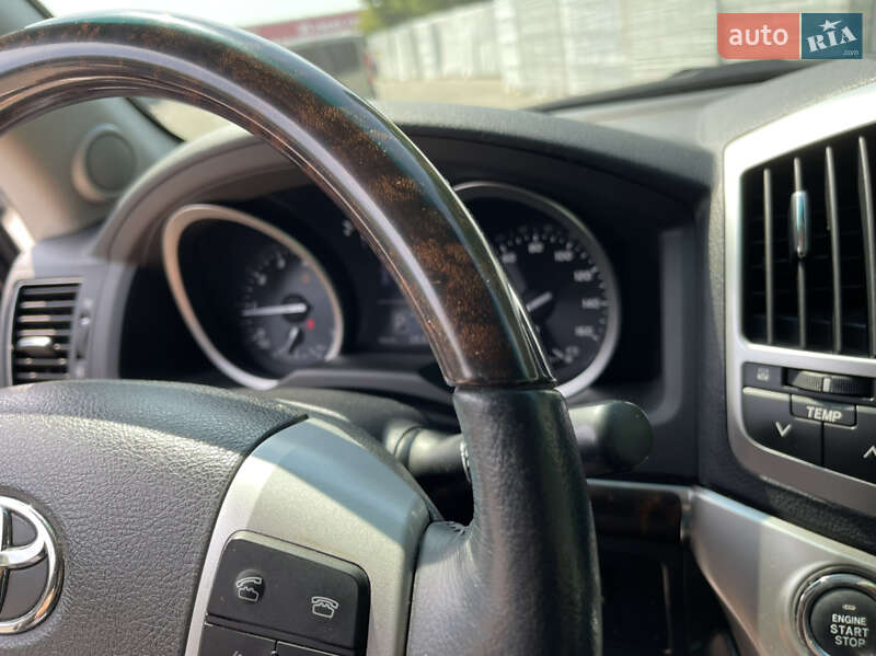 Внедорожник / Кроссовер Toyota Land Cruiser 2013 в Кременчуге