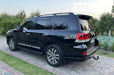 Позашляховик / Кросовер Toyota Land Cruiser 2016 в 