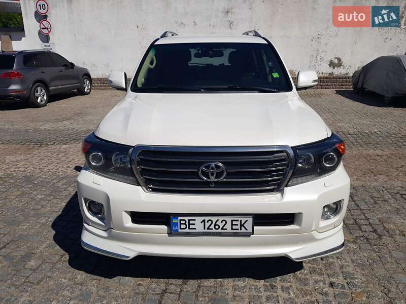 Внедорожник / Кроссовер Toyota Land Cruiser 2014 в Первомайске