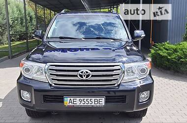 Позашляховик / Кросовер Toyota Land Cruiser 2014 в Дніпрі