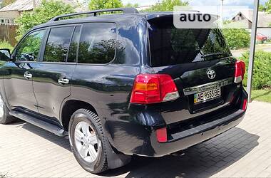 Позашляховик / Кросовер Toyota Land Cruiser 2014 в Дніпрі