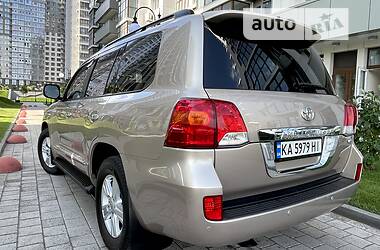 Позашляховик / Кросовер Toyota Land Cruiser 2012 в Києві