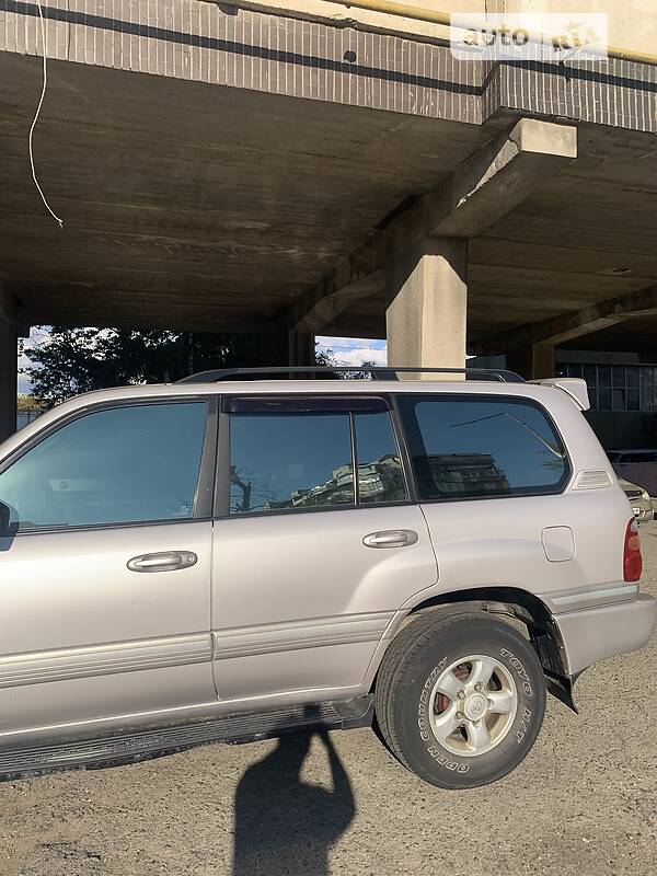 Внедорожник / Кроссовер Toyota Land Cruiser 2002 в Киеве