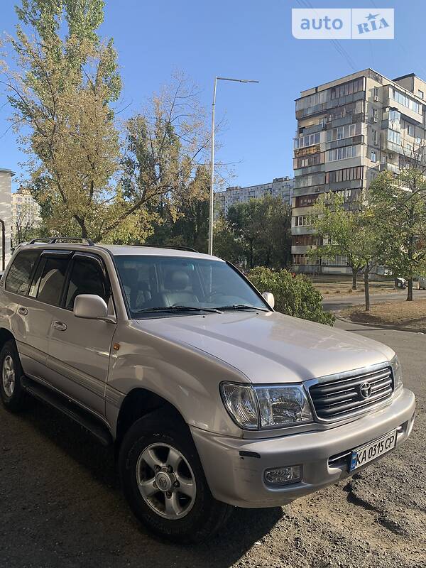 Внедорожник / Кроссовер Toyota Land Cruiser 2002 в Киеве