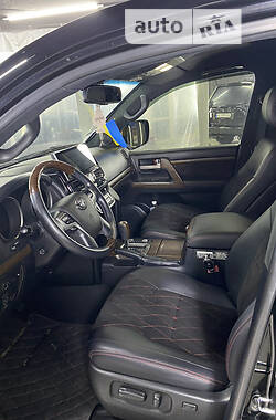 Внедорожник / Кроссовер Toyota Land Cruiser 2011 в Днепре