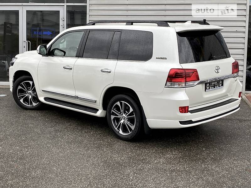 Внедорожник / Кроссовер Toyota Land Cruiser 2020 в Киеве