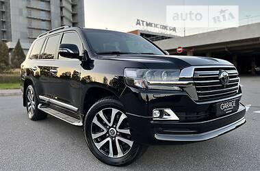 Внедорожник / Кроссовер Toyota Land Cruiser 2018 в Киеве